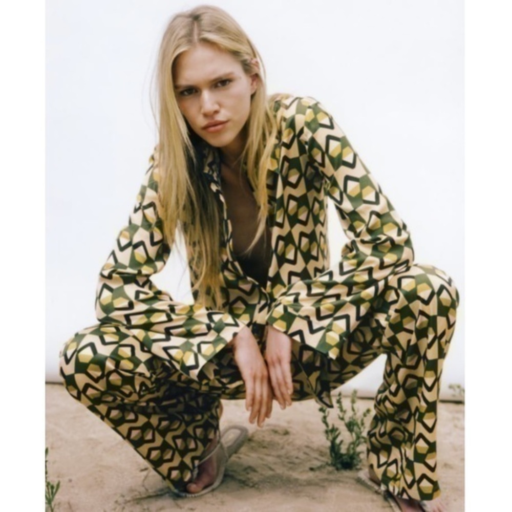 New Zara | Green Bohemian Retro Print Highrise Pants